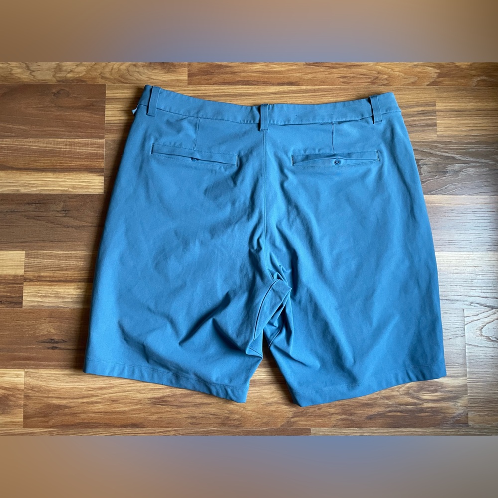 Lululemon Commission Classic-Fit Short 9" *Warpstreme | men’s size 36 - Picture 5 of 6